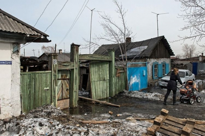 На Северной окружной в Рязани автомобиль врезался в отбойник ночью