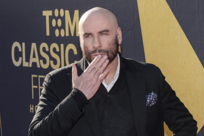 Траволта показал редкие кадры с сыном-подростком, которого воспитывает в одиночку